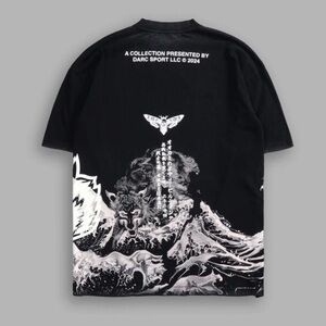 Darc sport bushido chapter 1 Shinigami "Side By Side"
Oversized Tee in Black